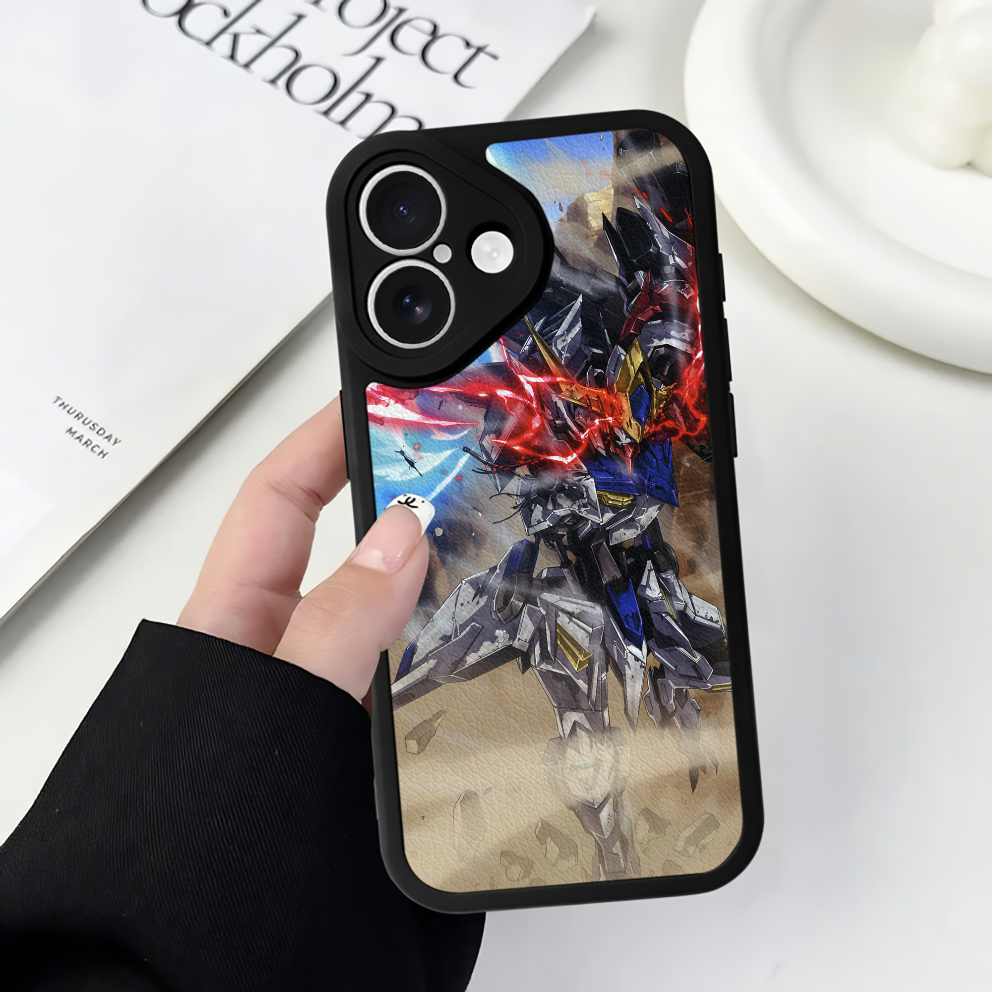（画像用） 機動戦士ガンダム Mobile Suit Gundam 【iPhone 16シリーズ対応】シリコンスマホケース（レザー調） 材質：シリコン